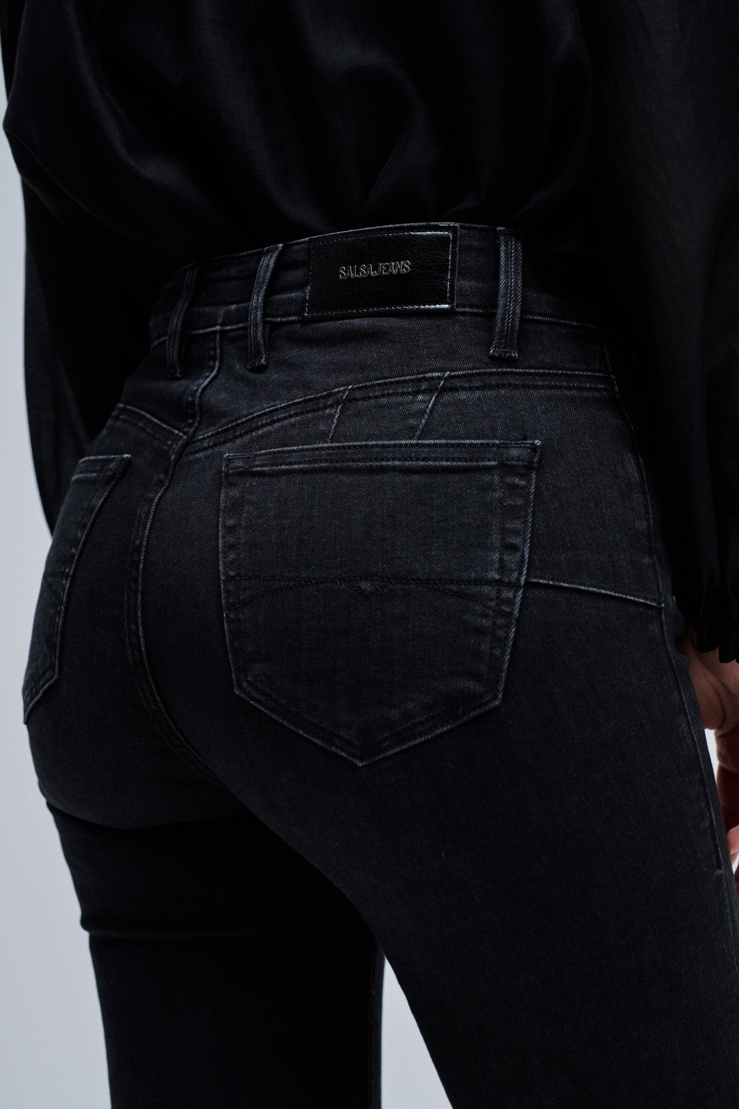 VAQUEROS DESTINY PUSH UP CROPPED SKINNY