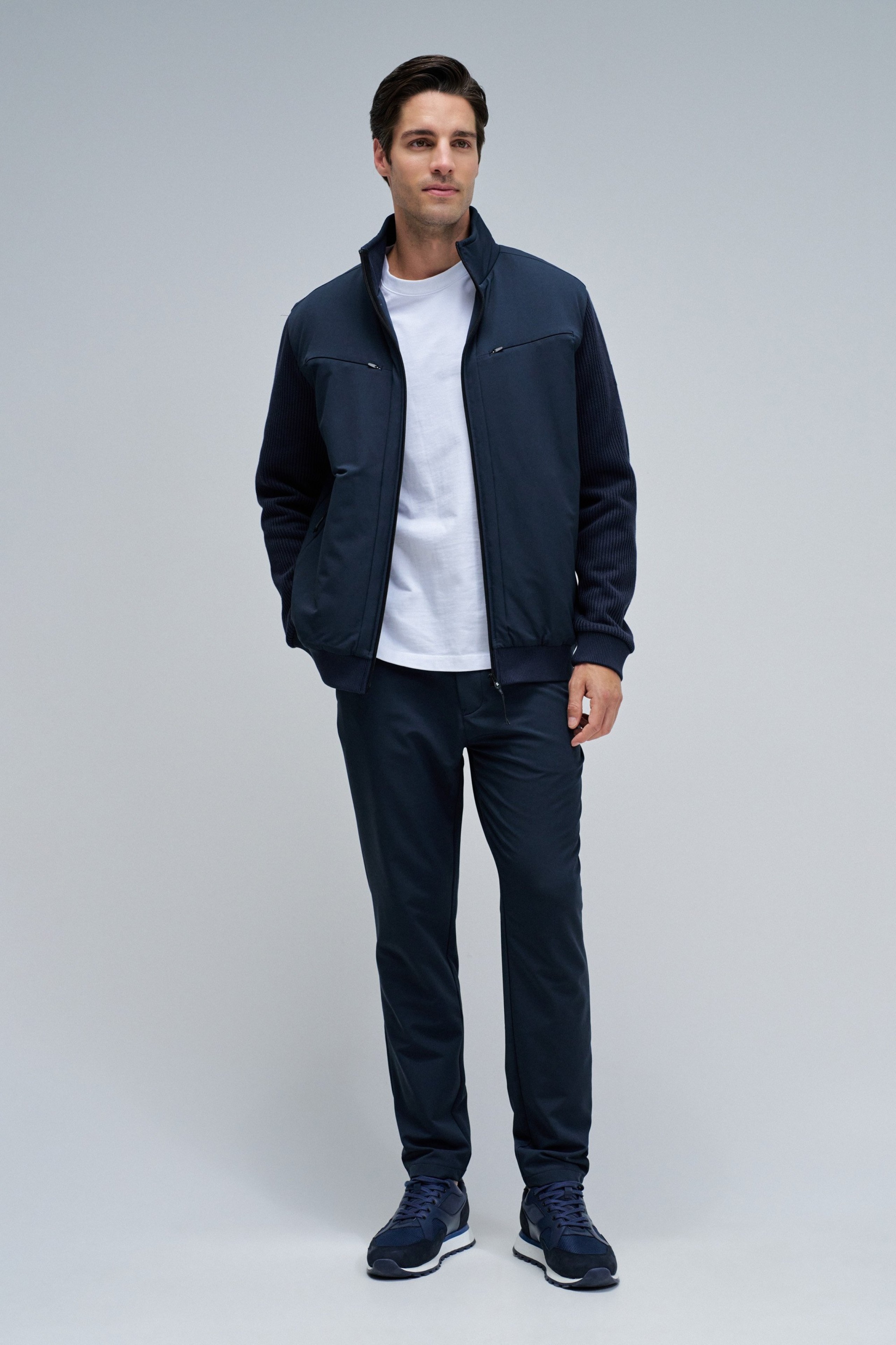 CHAQUETA ACOLCHADA CON MEZCLA DE MATERIALES