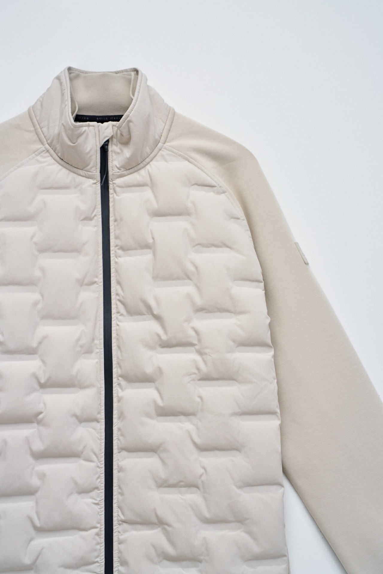 VESTE METALASSE AVEC MLANGE DE MATRIAUX