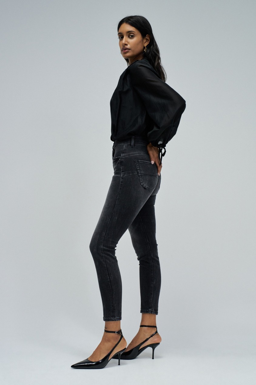 FAITH PUSH IN CROPPED SKINNY JEANS
