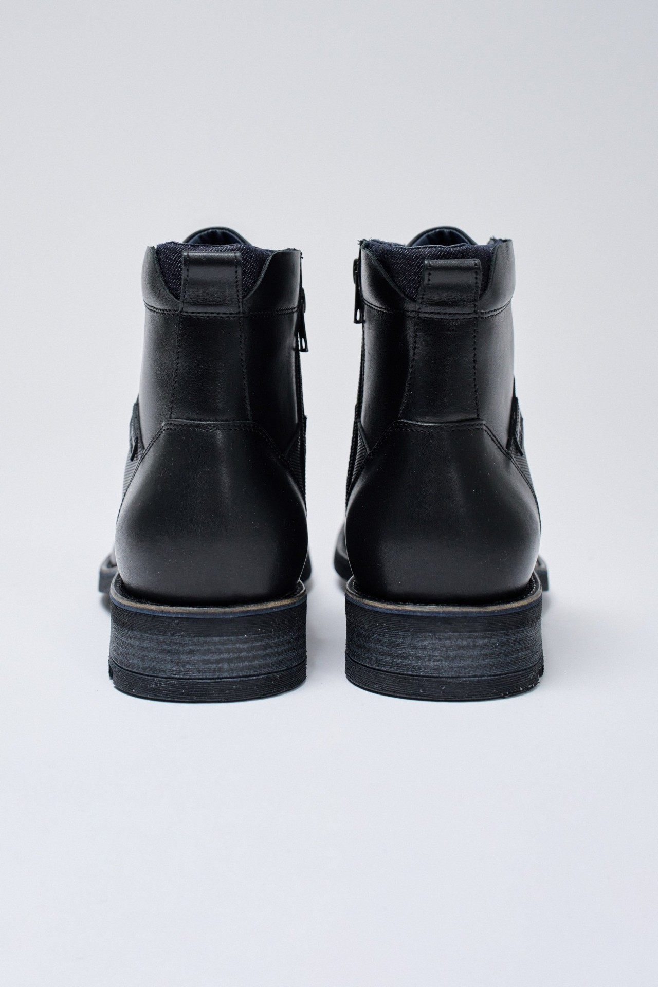 LEATHER LACE-UP BOOTS