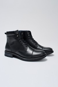 BOTAS DE PIEL CON CORDONES