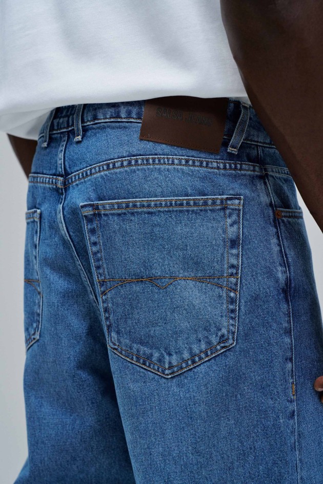 LOOSE FIT JEANS