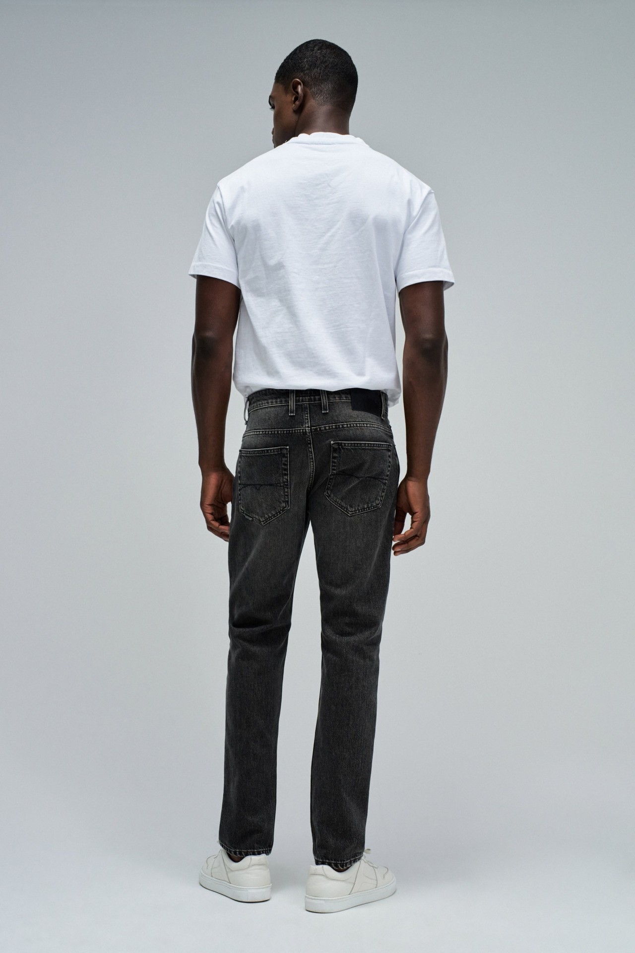 REGULAR FIT JEANS