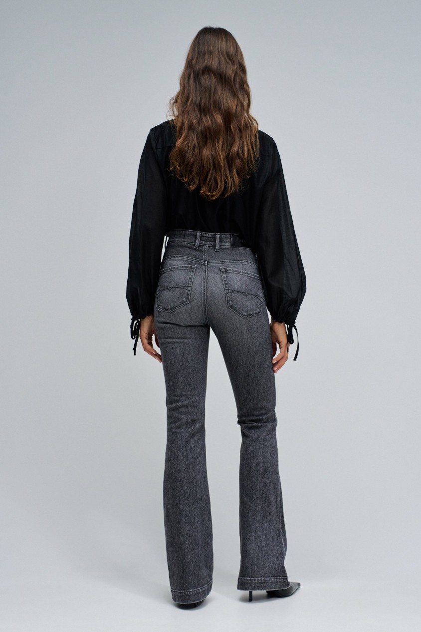 FAITH PUSH IN FLARE JEANS