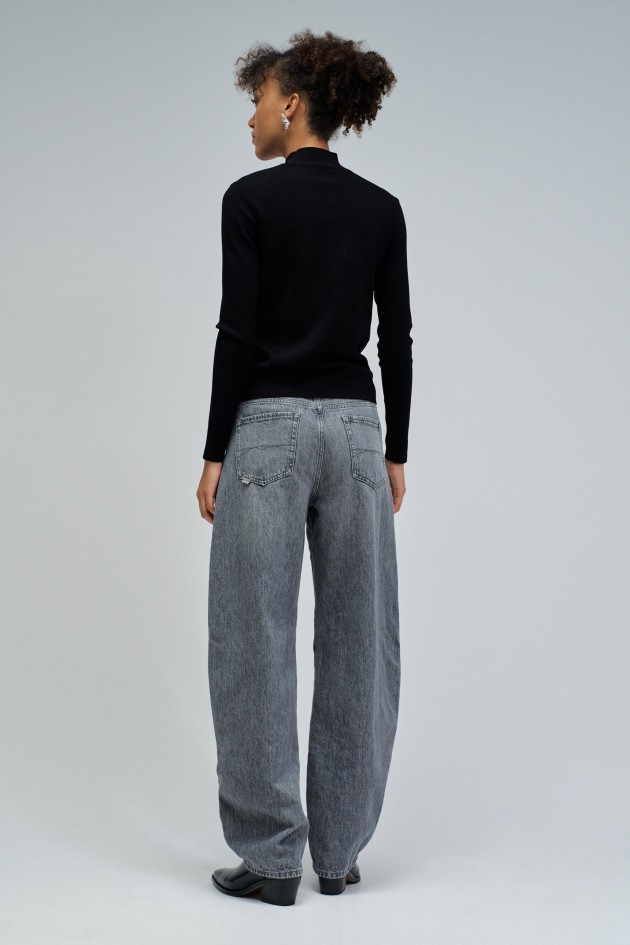 CAMISOLA DE MALHA CANELADA COM BRANDING