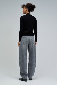 RIBBED KNIT SWEATER WITH BRANDING