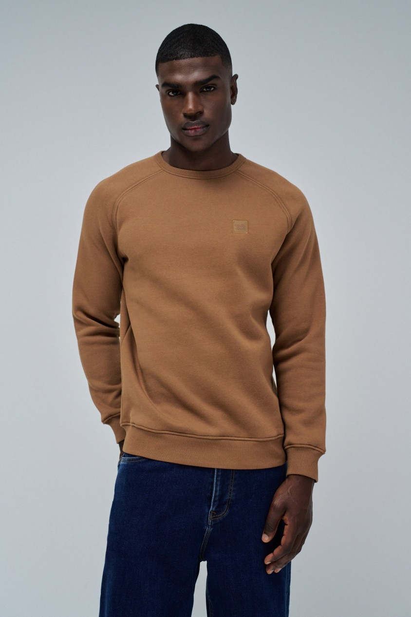 SWEATSHIRT WITH BRANDING
