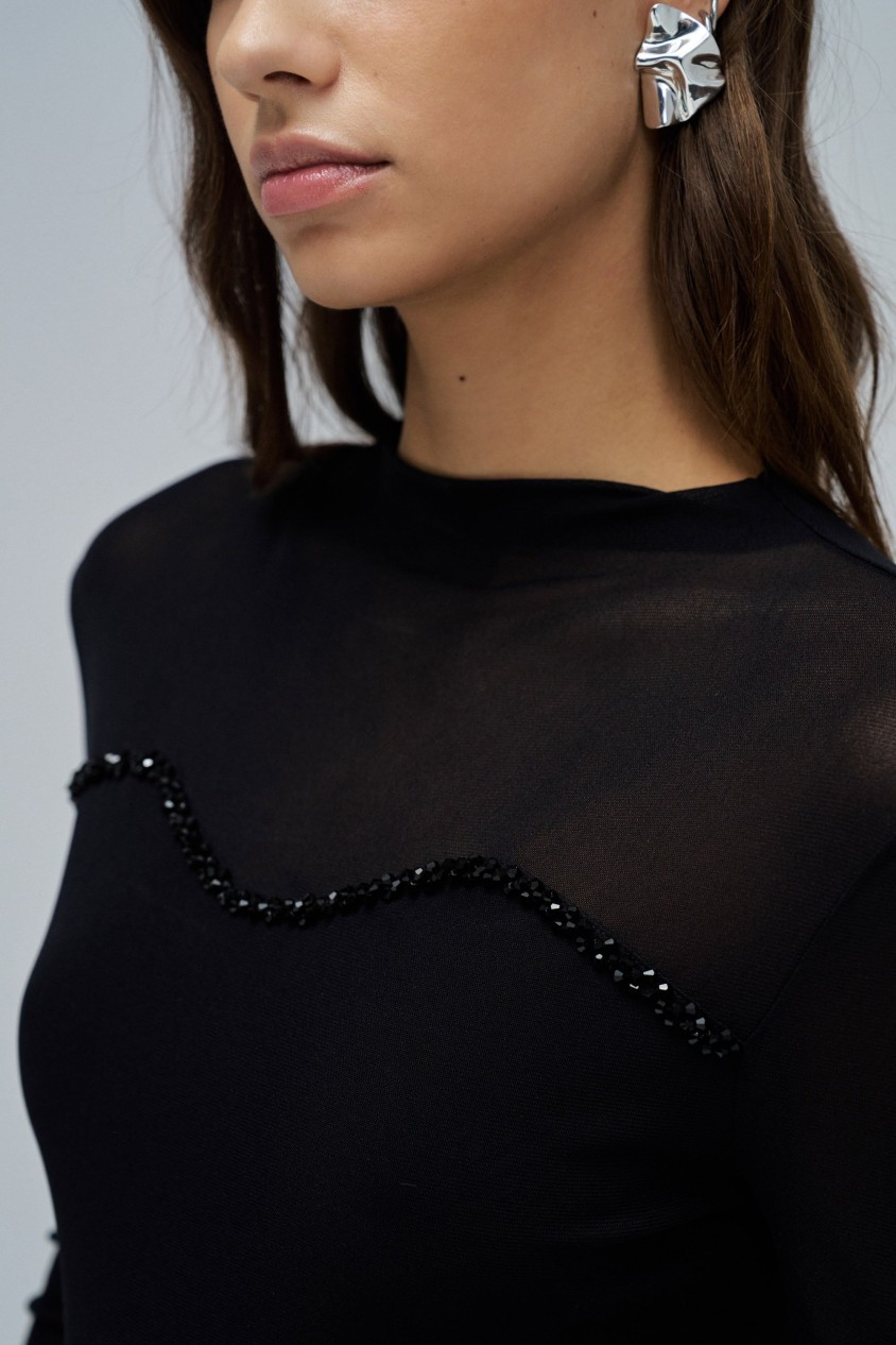 CAMISOLA EM TULE