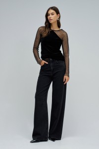 CAMISOLA DE VELUDO COM BRILHANTES