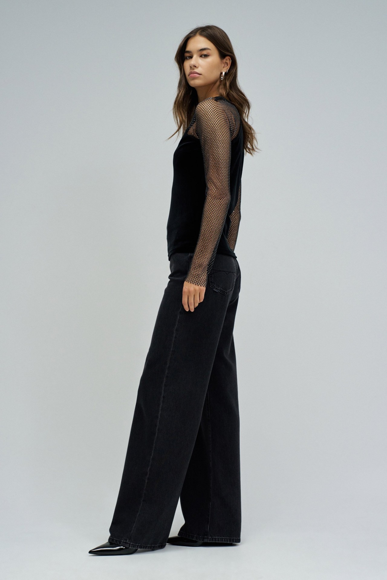 CAMISOLA DE VELUDO COM BRILHANTES