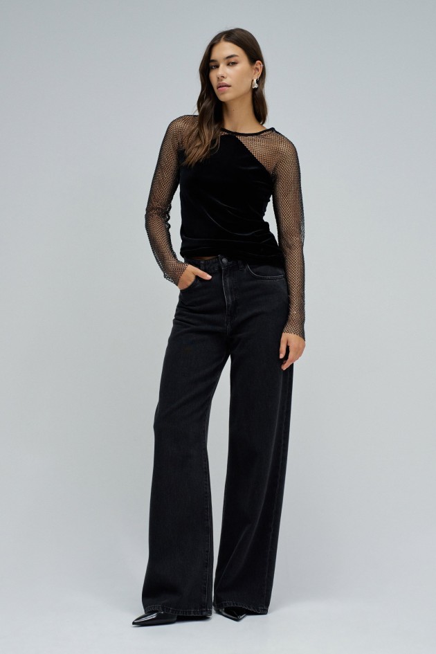 CAMISOLA DE VELUDO COM BRILHANTES