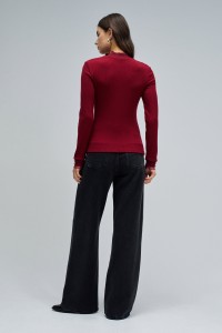 CAMISOLA DE MALHA COM GOLA EM TULE