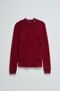 CAMISOLA DE MALHA COM GOLA EM TULE