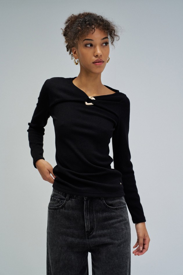 PULL EN MAILLE CTELE