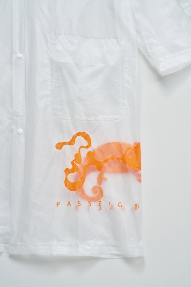 RAINCOAT PASSEIG DE GRÀCIA