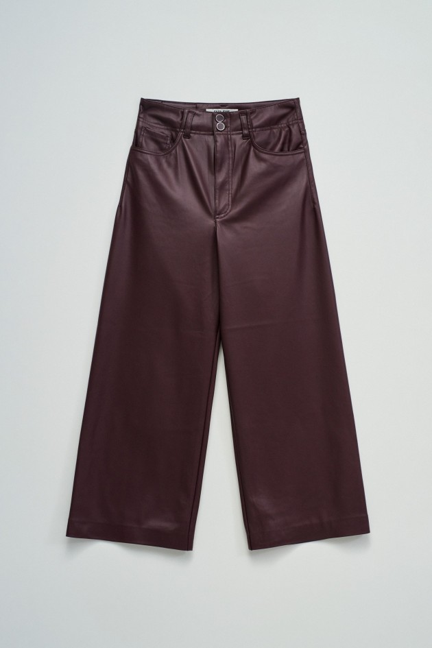 WAHR CROPPED WEITE LEDER-EFFEKT JEANS