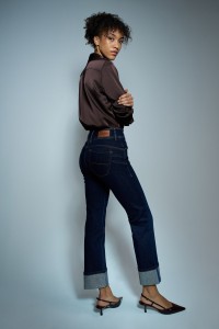 JEANS SECRET PUSH IN STRAIGHT