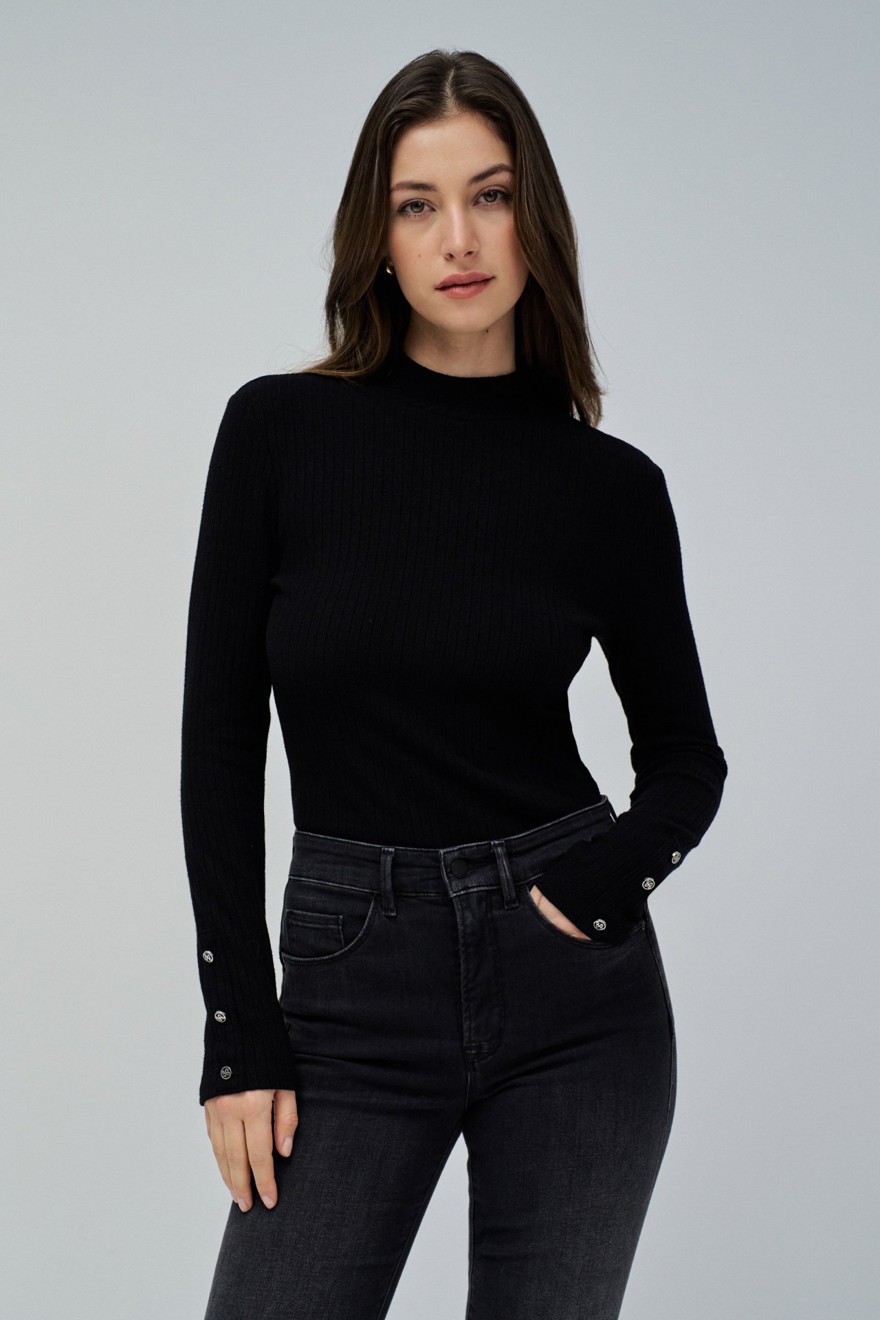 PULLOVER MIT RUNDHALSAUSSCHNITT