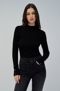 PULLOVER MIT RUNDHALSAUSSCHNITT