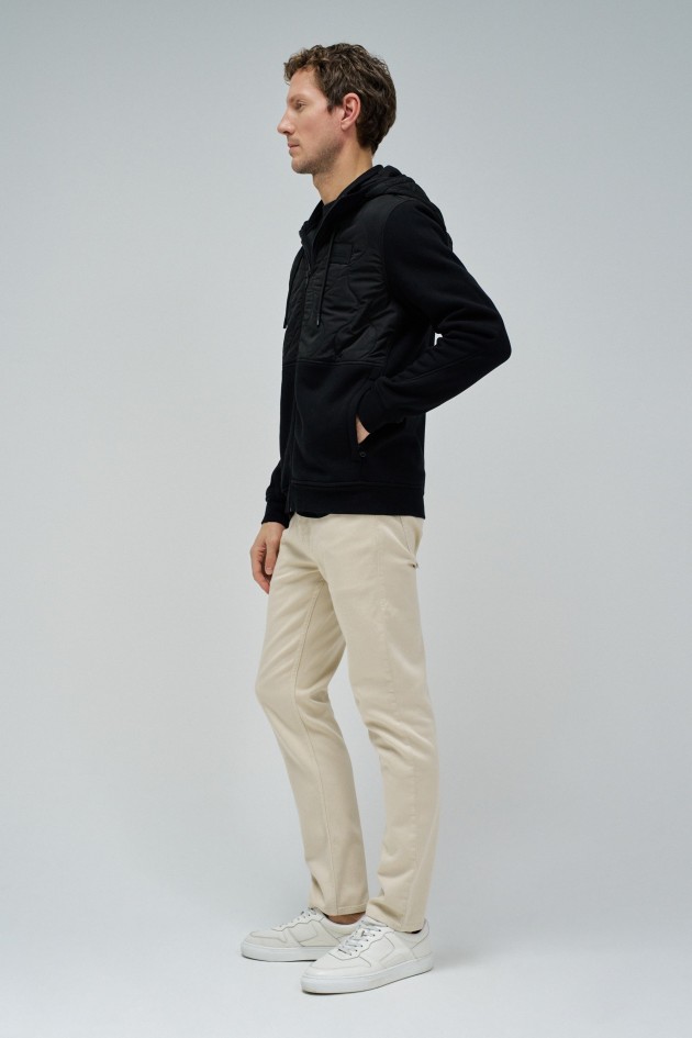 MANTEL AUS MATERIALMIX