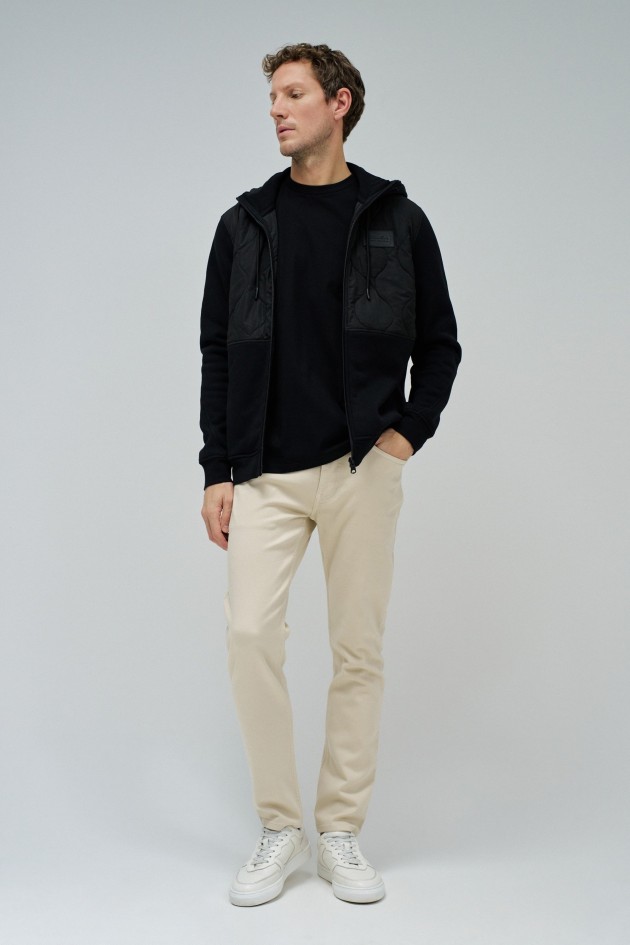 MANTEL AUS MATERIALMIX