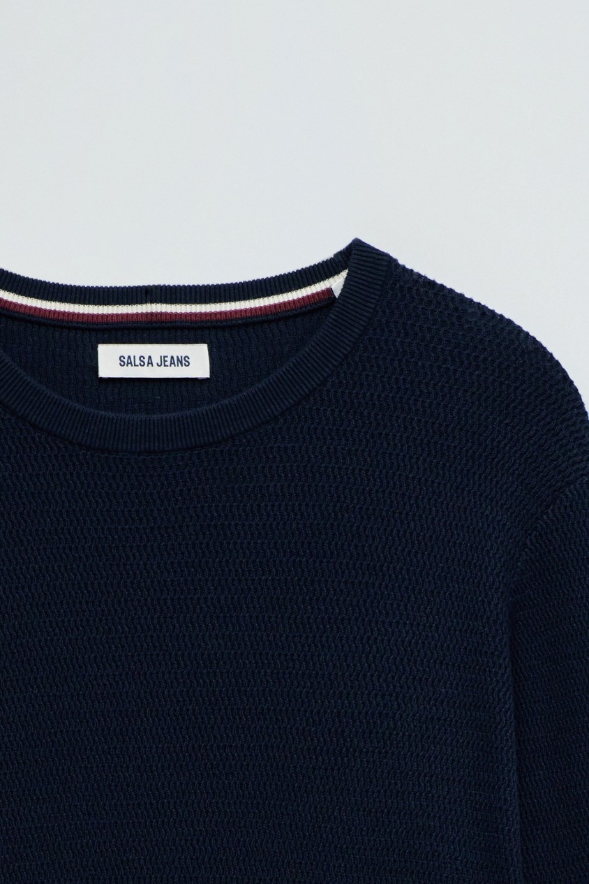 TEXTURIERTER STRICKPULLOVER