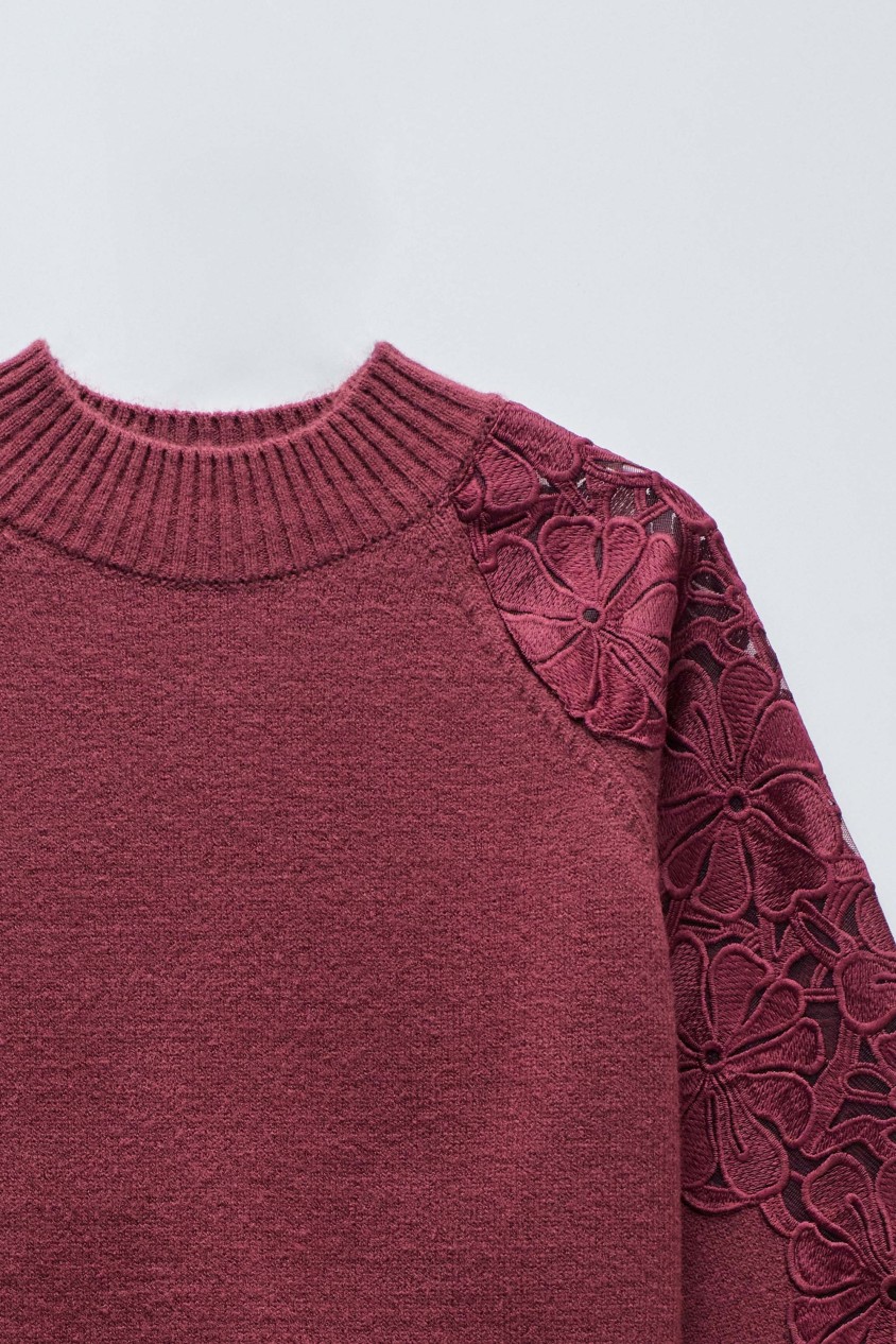 KNIT SWEATER WITH LACE