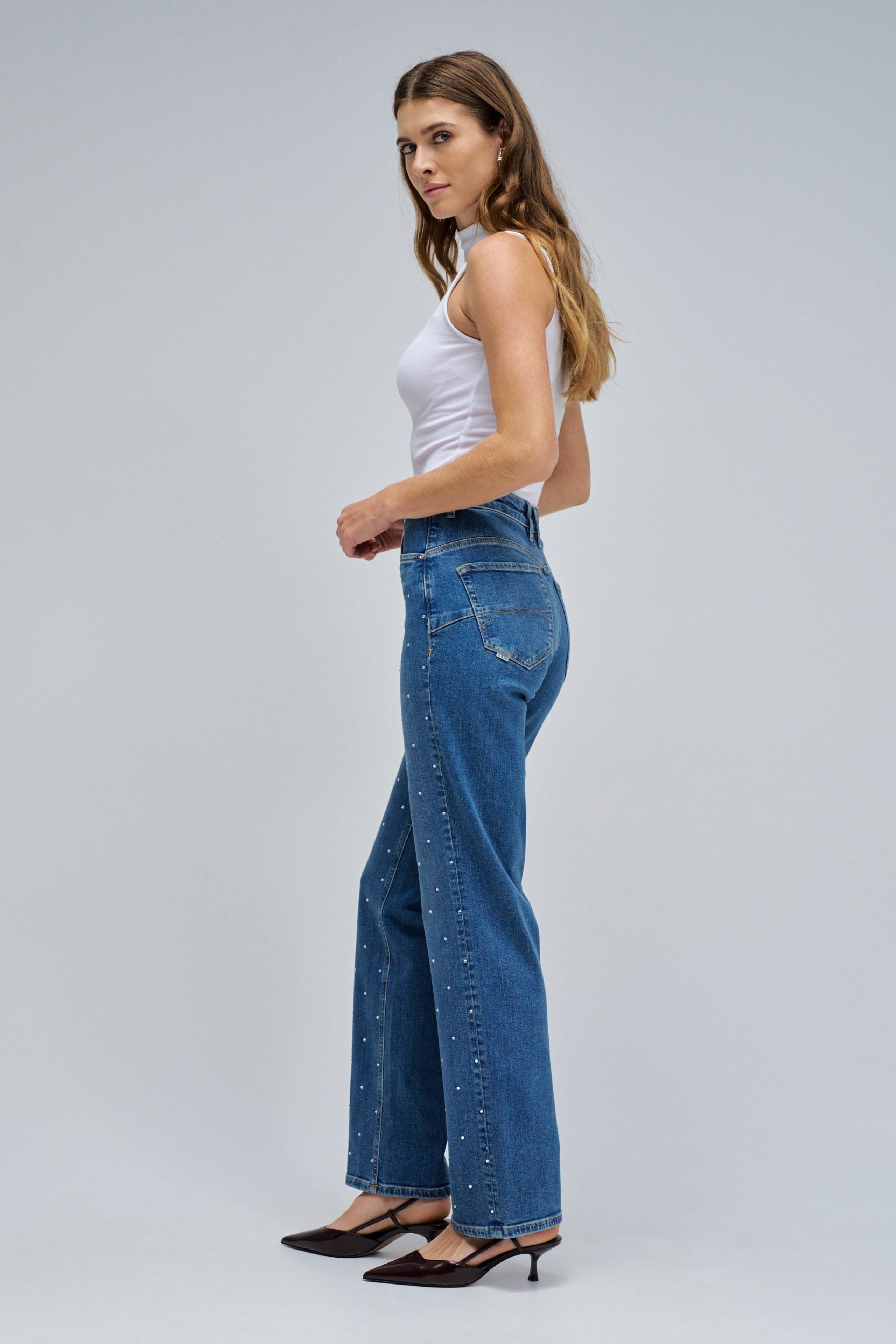 FAITH PUSH IN STRAIGHT JEANS