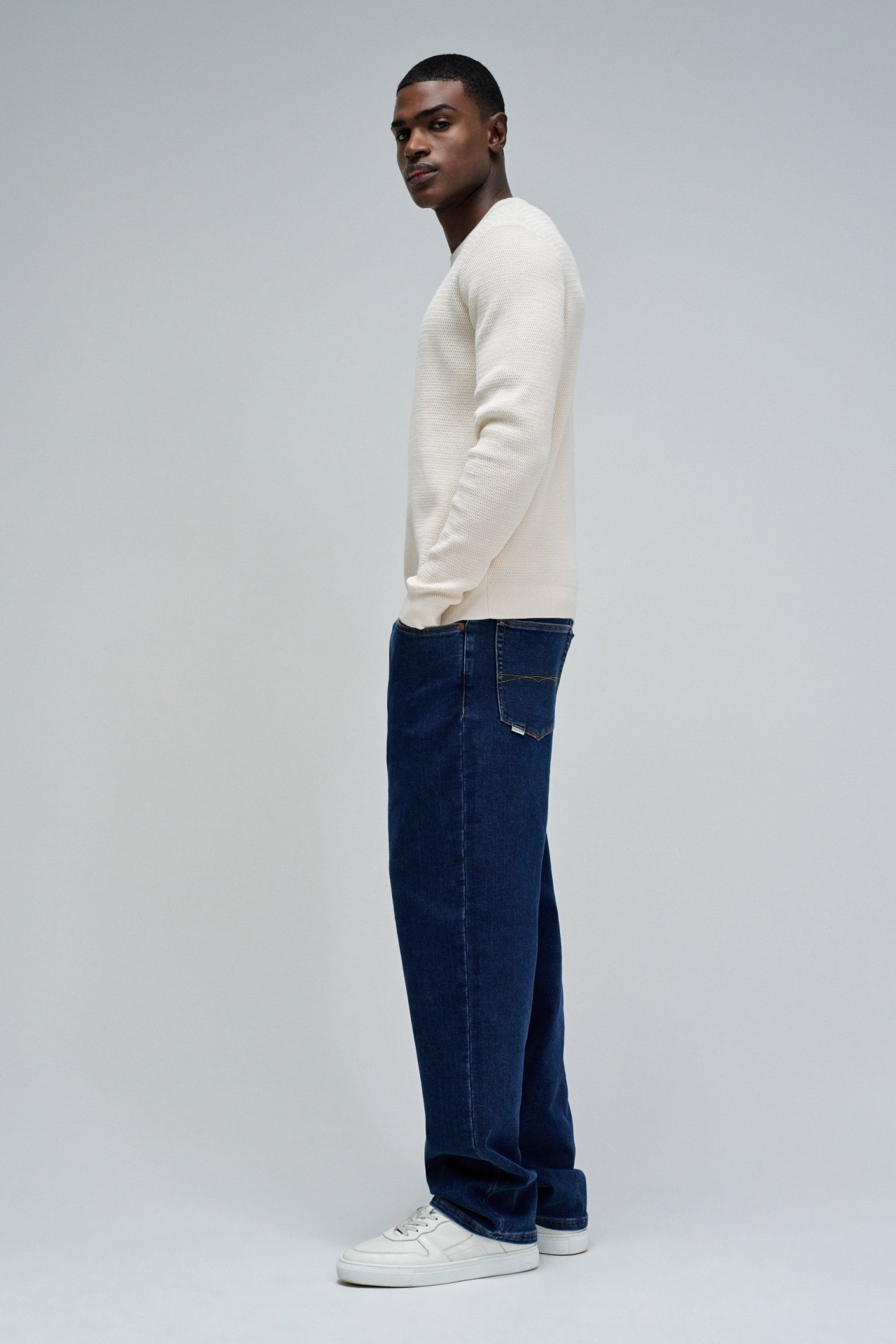 TEXTURED KNIT SWEATER