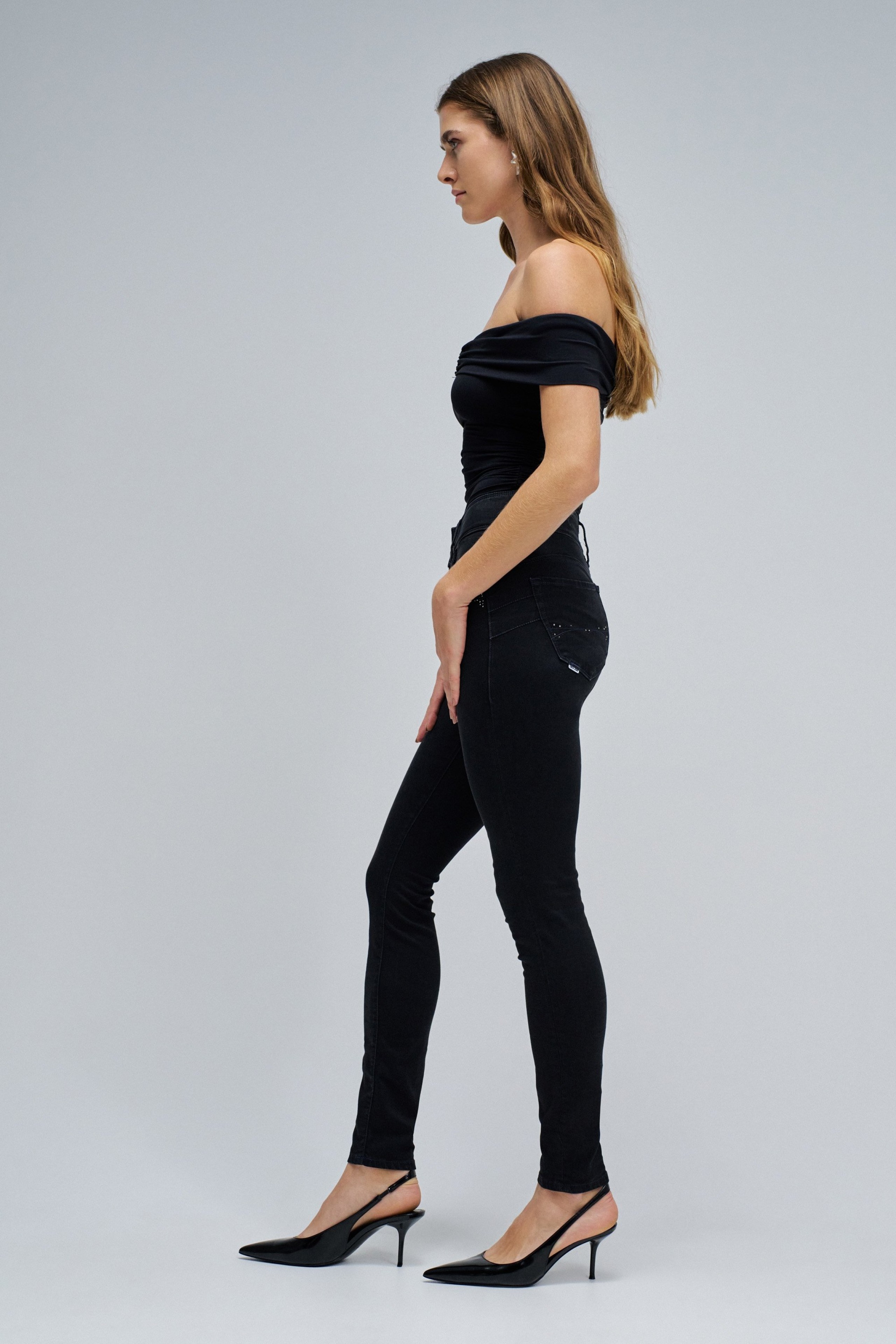 SECRET PUSH IN SKINNY SOFT TOUCH JEANS