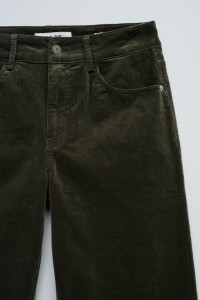 STRAIGHT JEANS AUS CORD