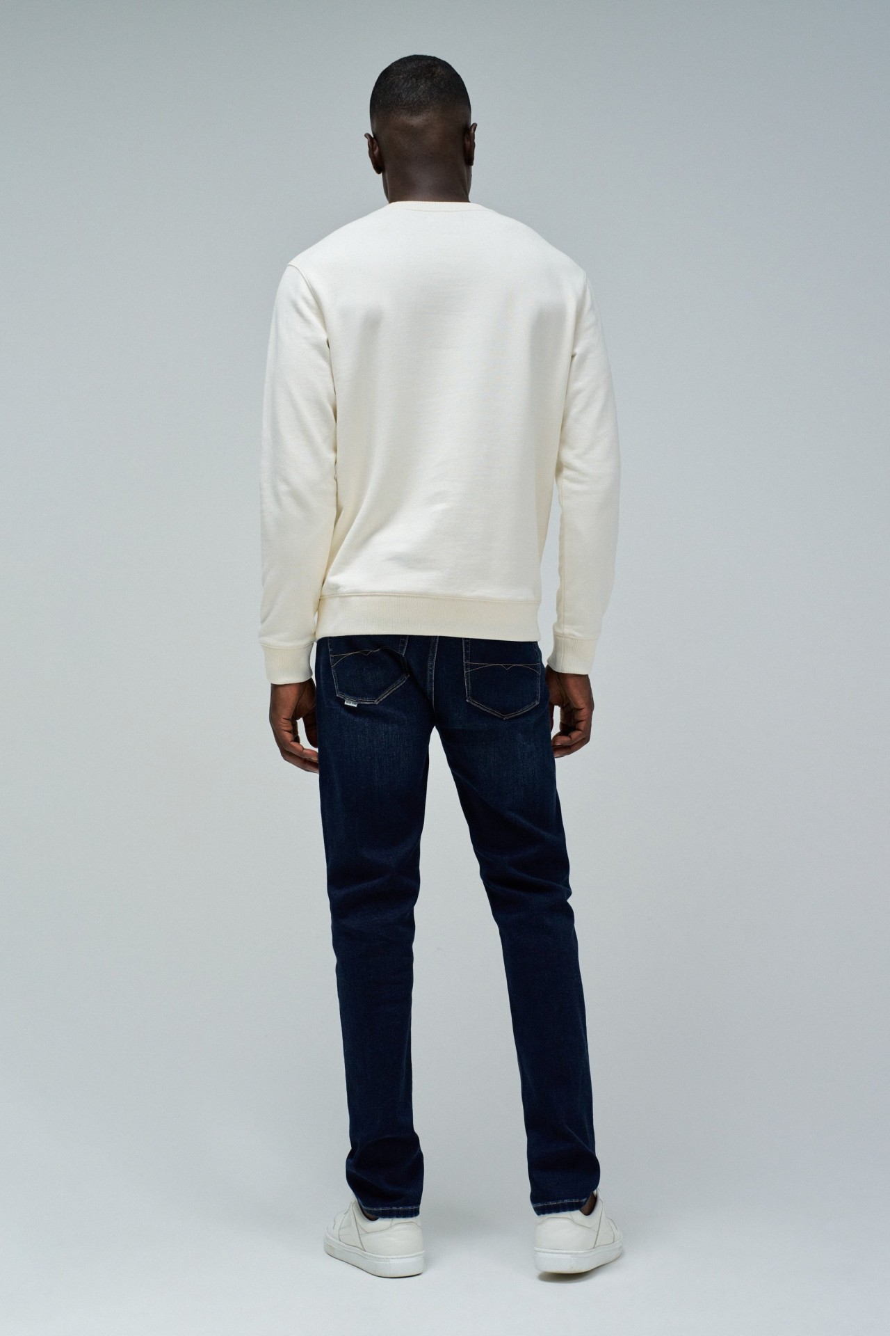 SWEATSHIRT WITH BRANDING