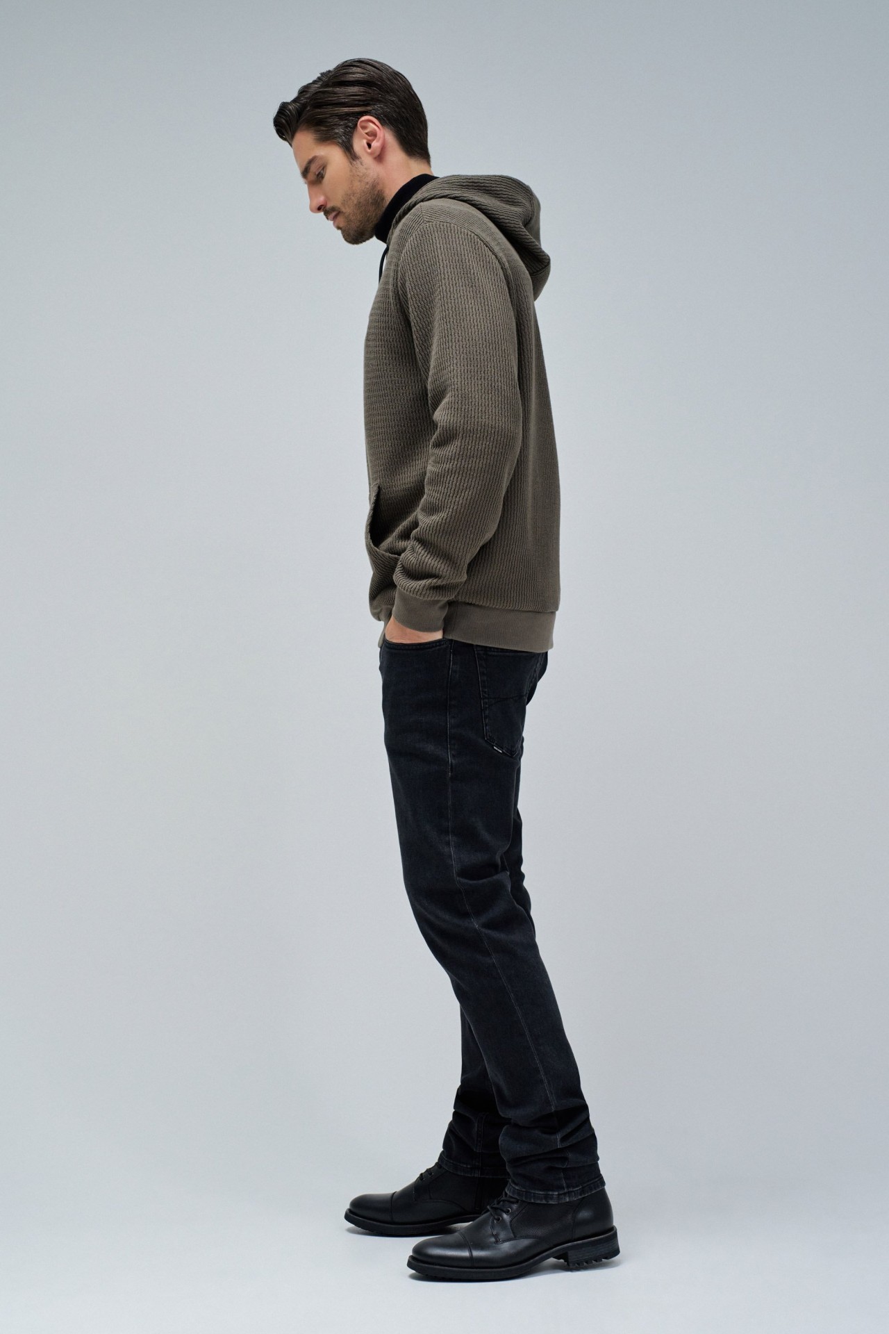 TEXTURED KNIT HOODIE