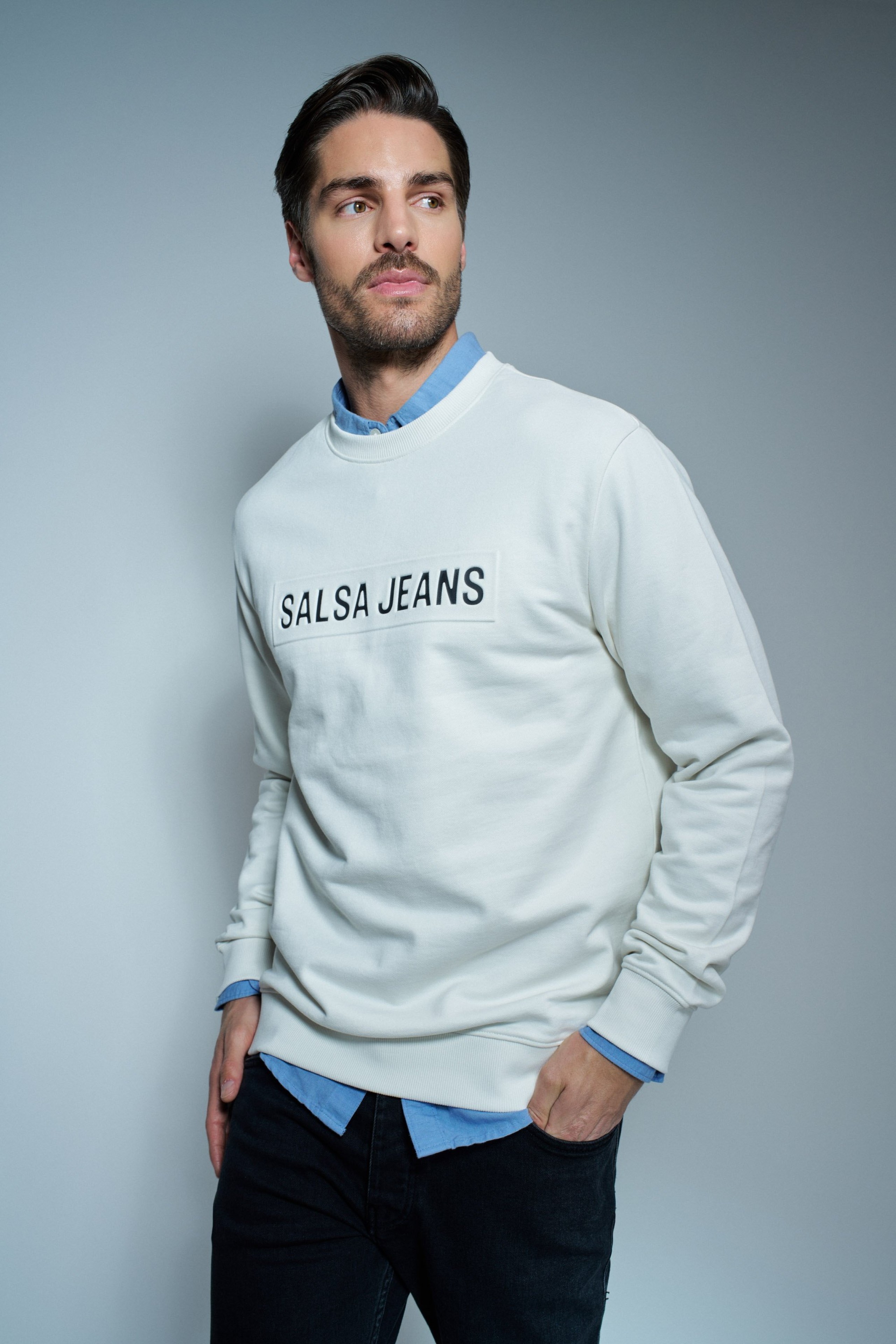 SWEATSHIRT WITH BRANDING
