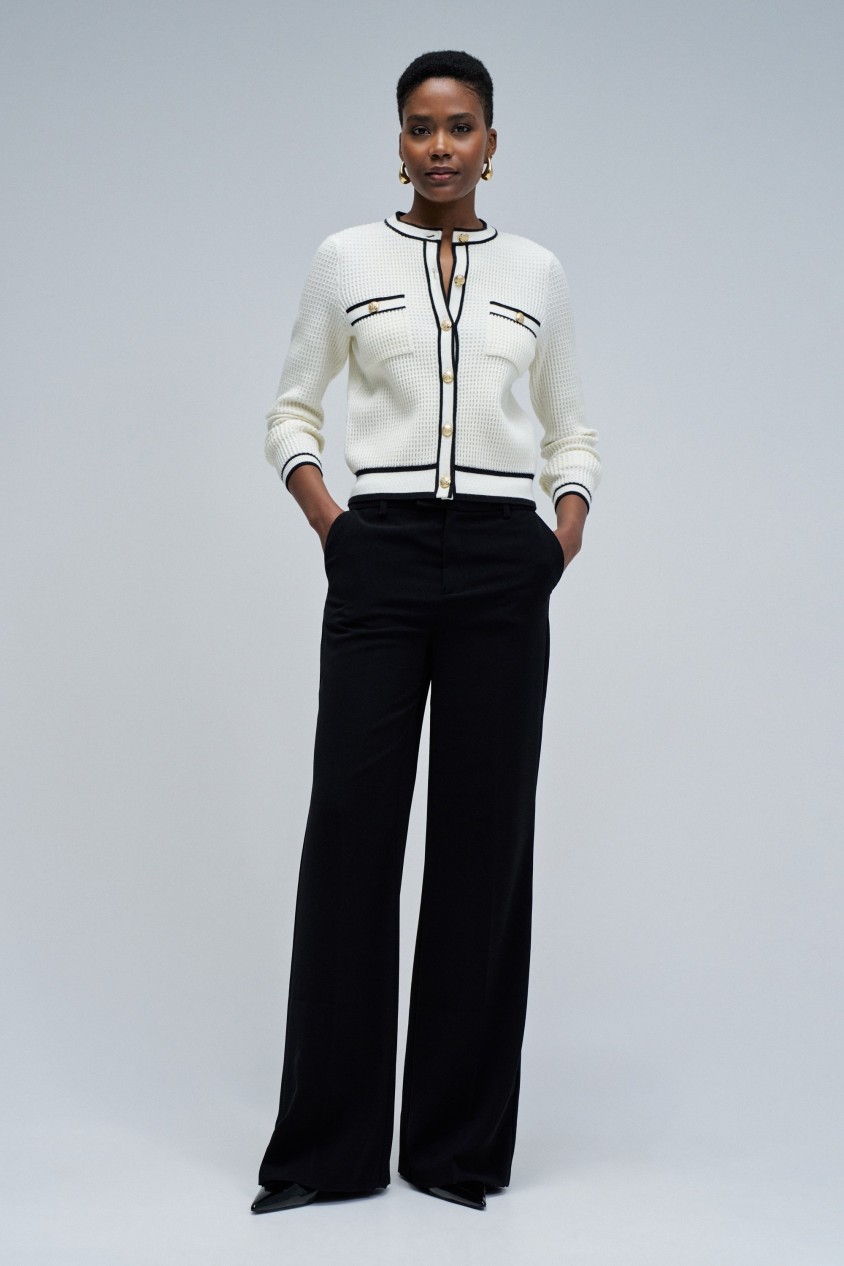 CARDIGAN MIT GOLDENEN KNÖPFEN