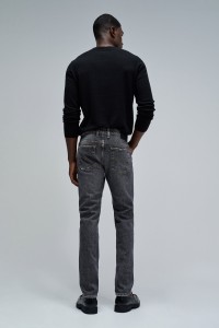 SLIM FIT JEANS