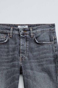 SLIM FIT JEANS