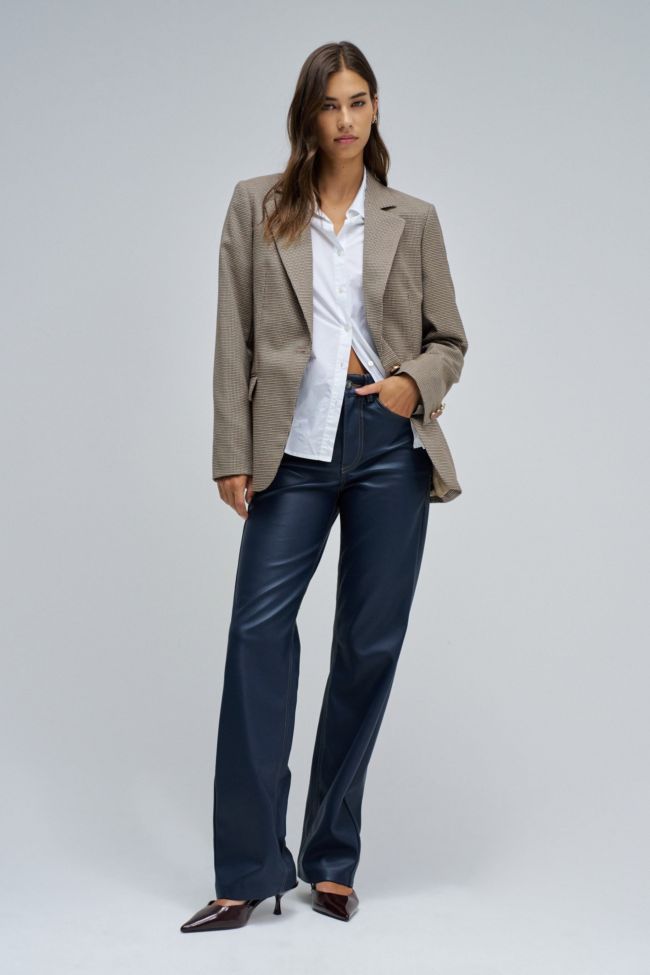 FAITH PUSH IN STRAIGHT LEATHER EFFECT JEANS