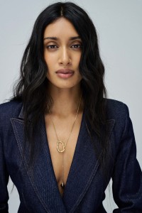 COLLAR CON COLGANTE SUELTO