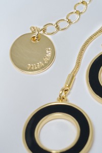 COLLIER AVEC PENDENTIFS