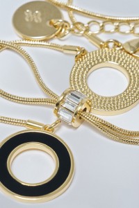 COLLIER AVEC PENDENTIFS