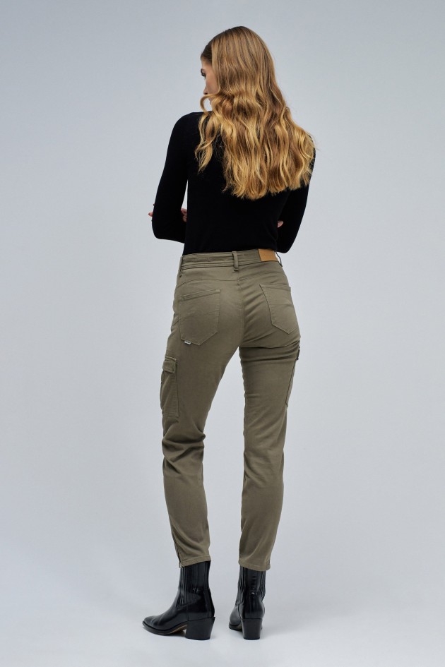 FAITH PUSH IN CROPPED SKINNY JEANS