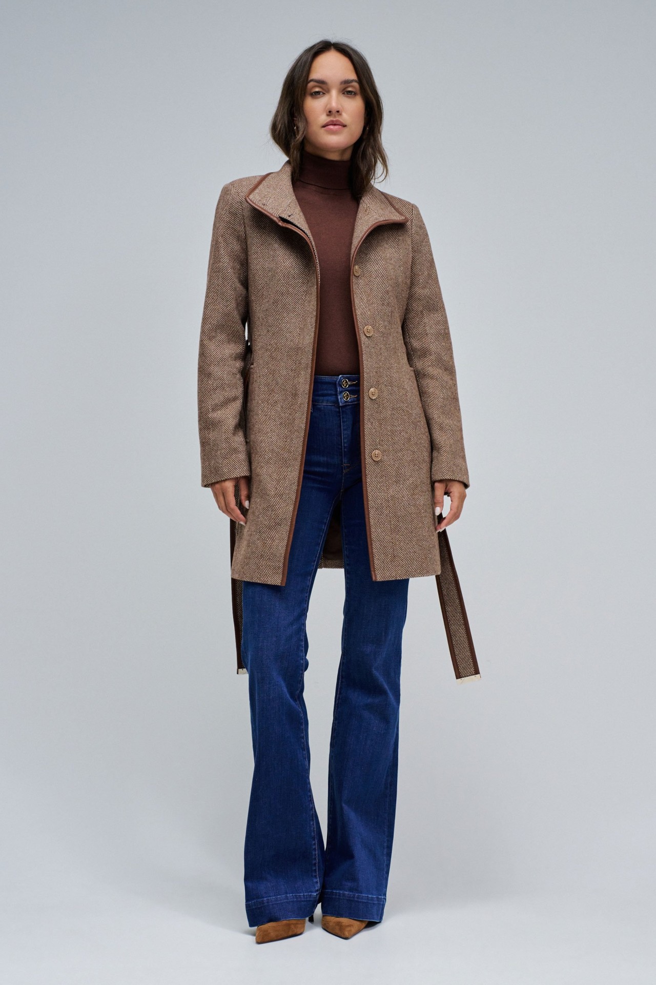 WOOLLEN GRACE SHORT COAT STAR CLUB