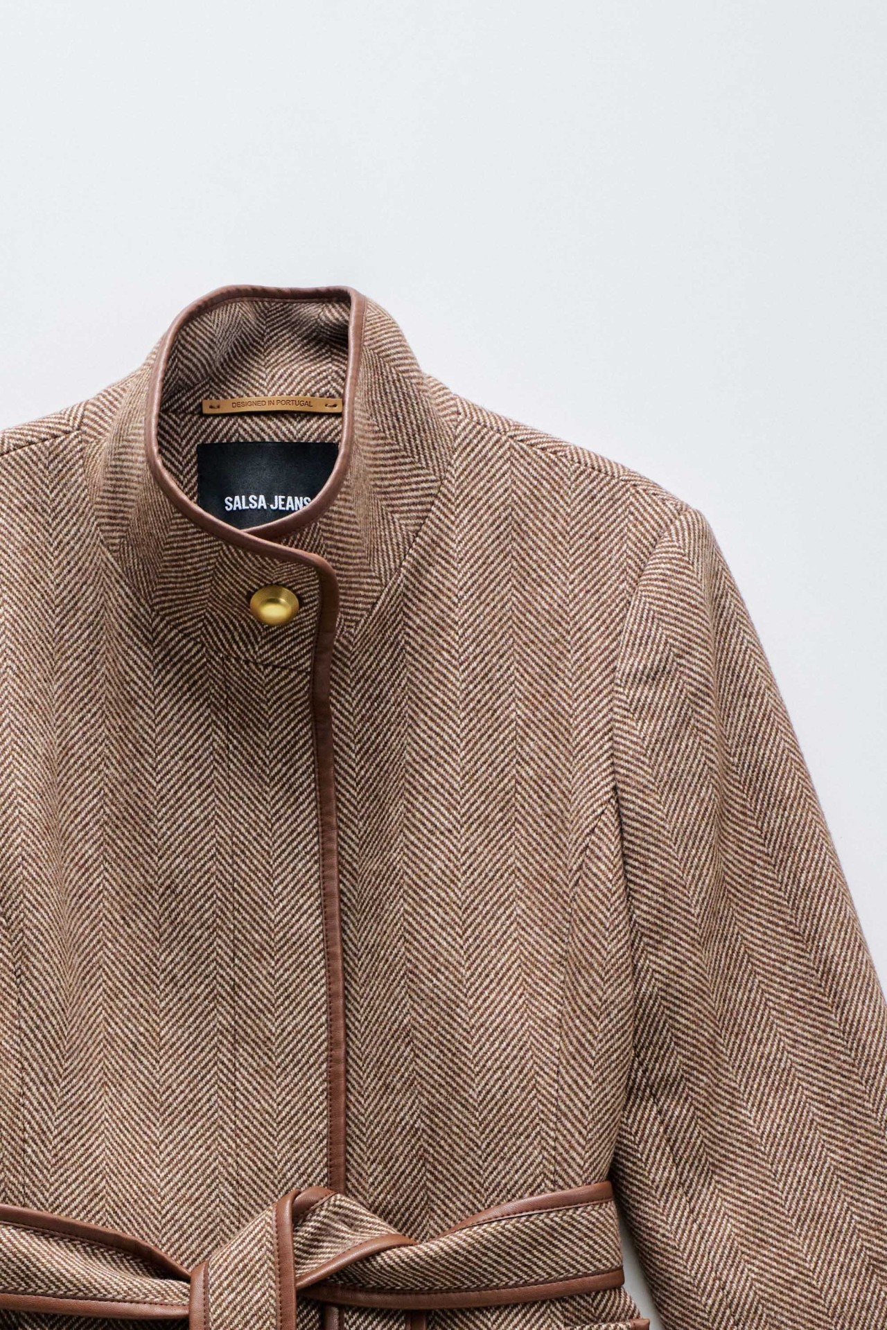 WOOLLEN GRACE SHORT COAT STAR CLUB