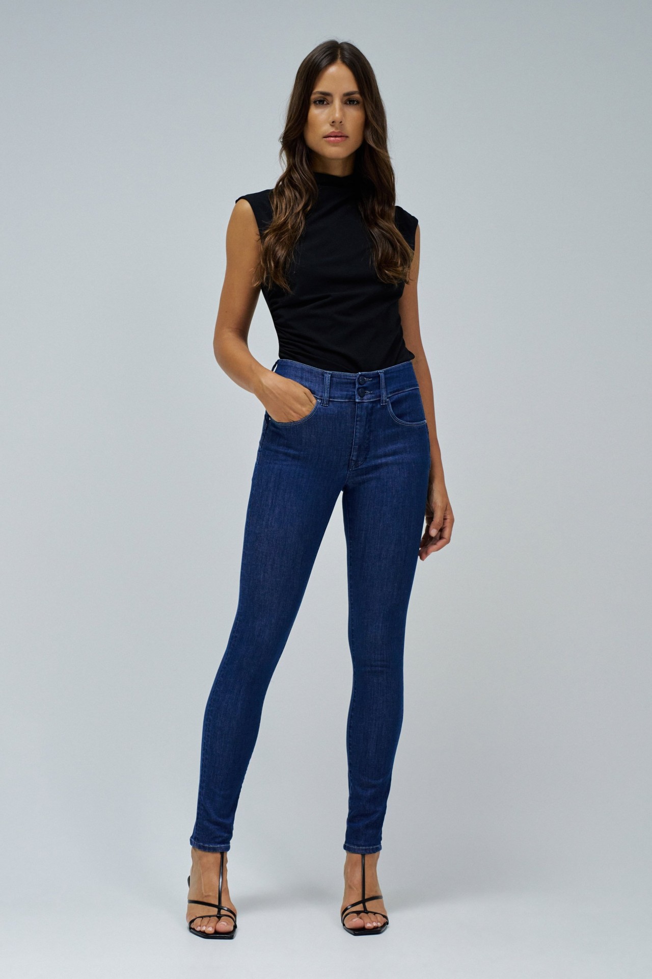 SECRET PUSH IN SKINNY SOFT TOUCH JEANS