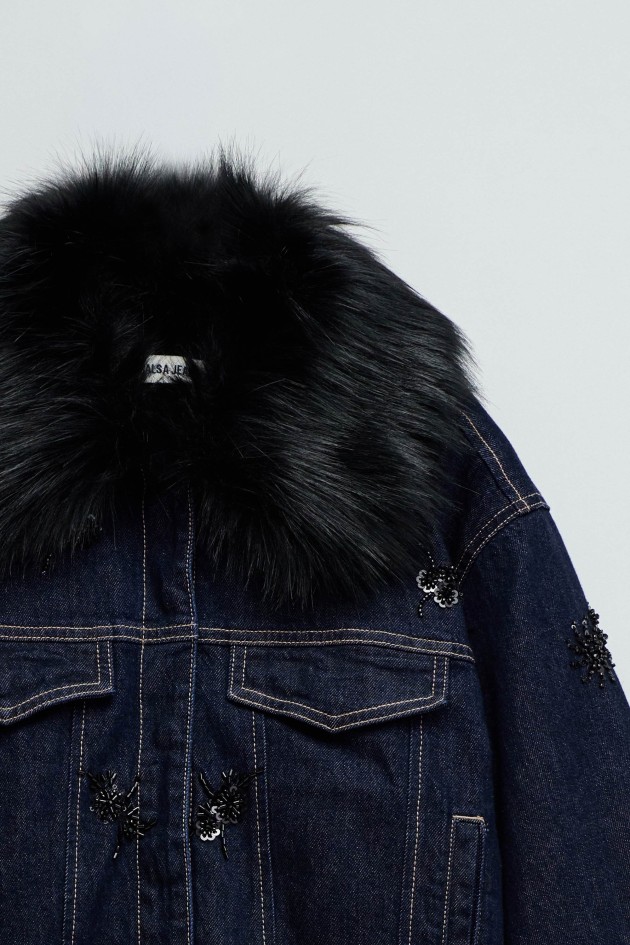 DENIM JACKET WITH FUR