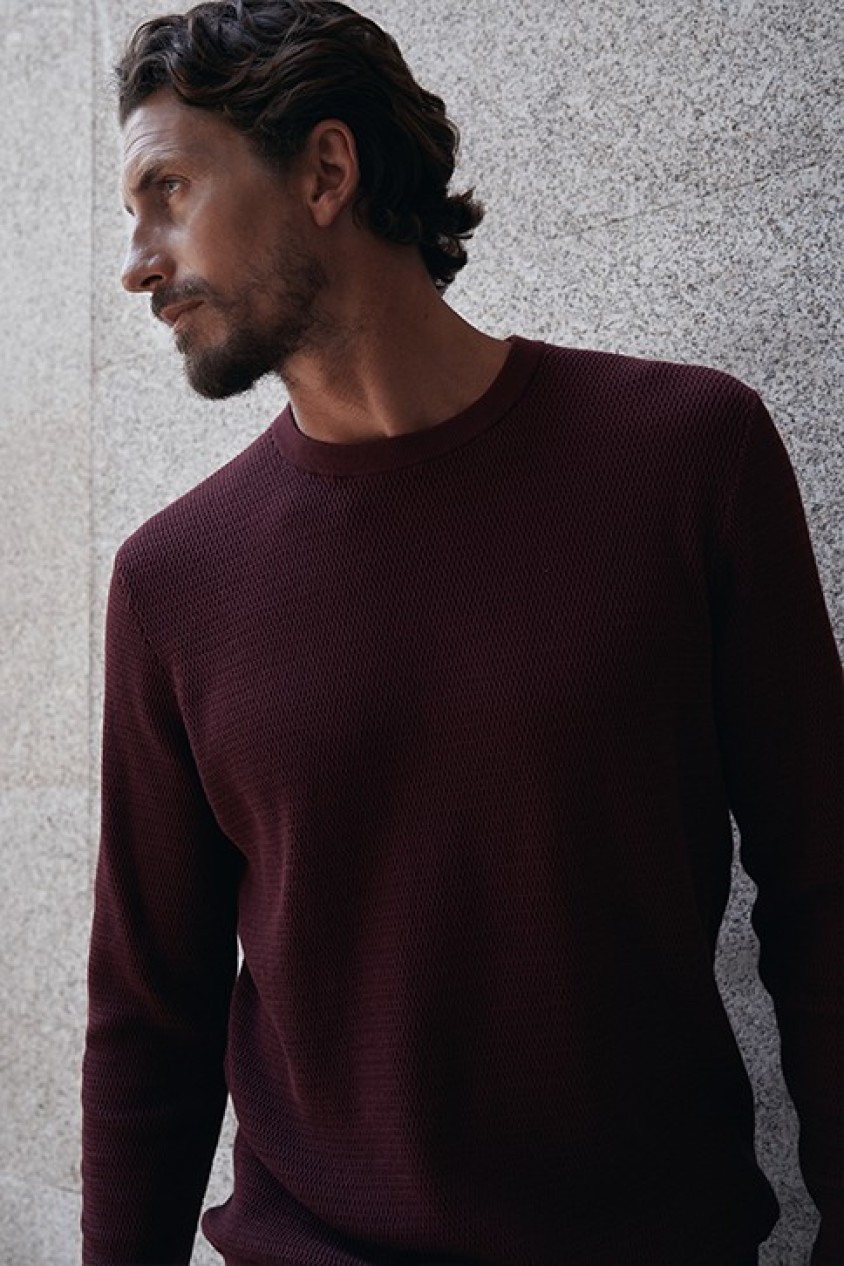 TEXTURED KNIT SWEATER