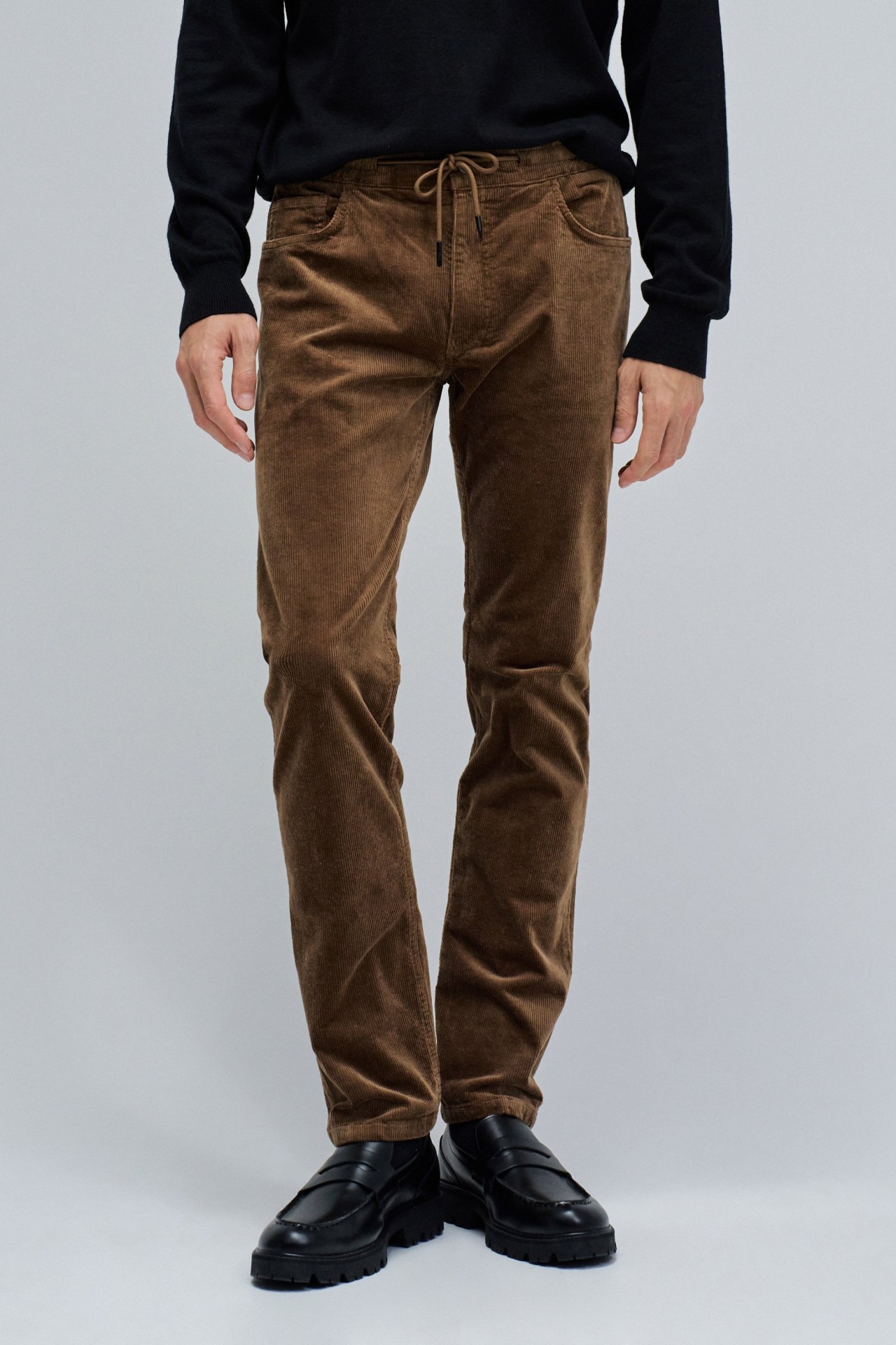 REGULAR FIT JOGGERS TROUSERS IN CORDUROY