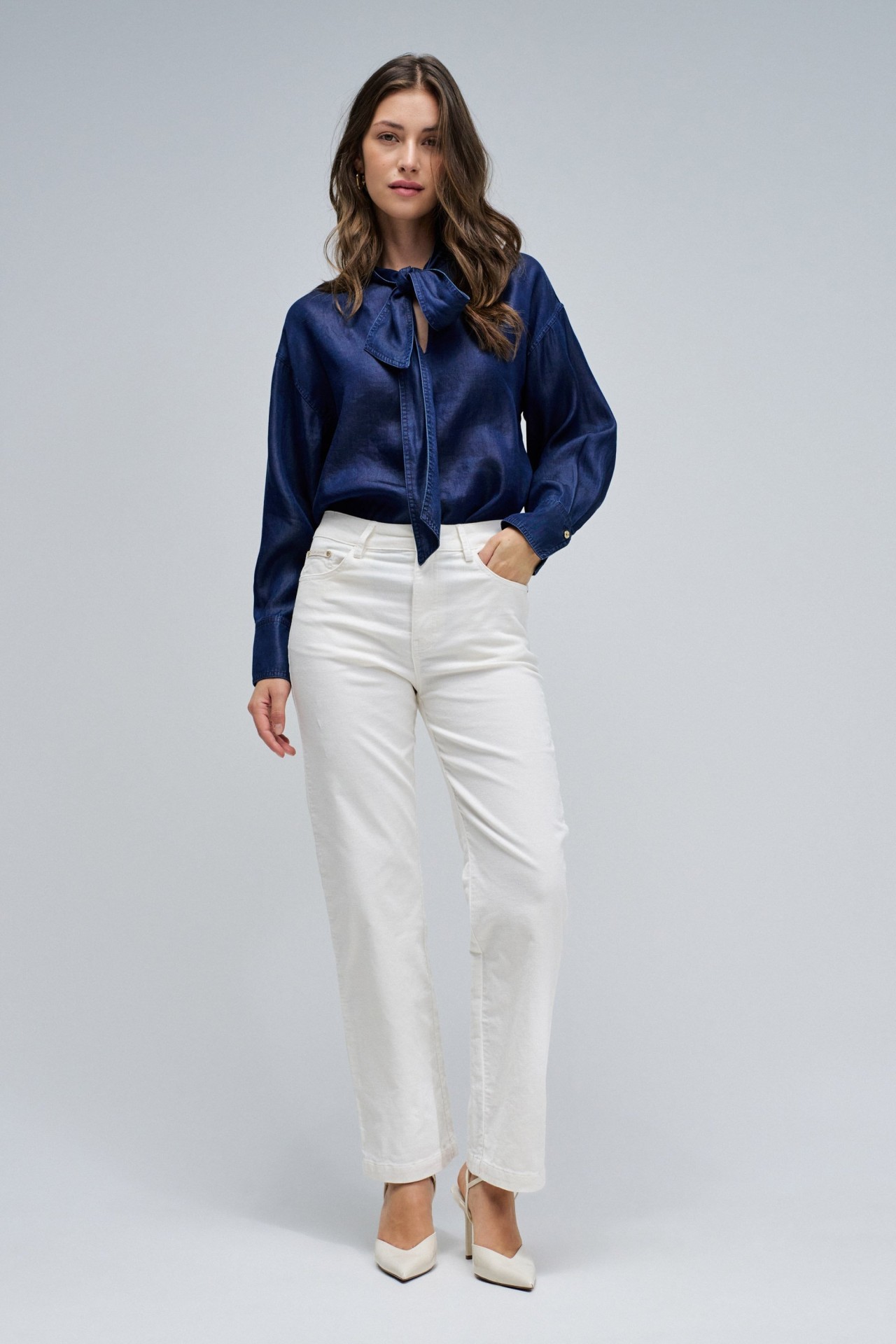 STRAIGHT JEANS AUS CORD